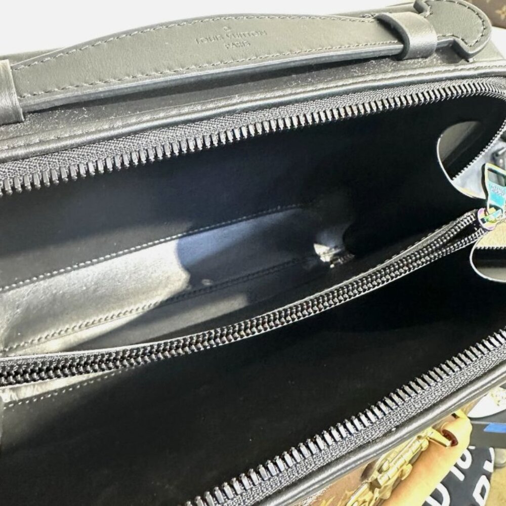 RARE! NEW- Louis Vuitton M21935 Black Calfskin Future Trunk Iridescent Hardware - Picture 8 of 8